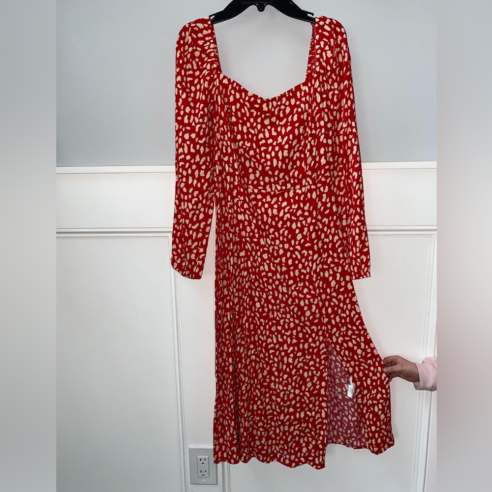 FOREVER 21 - Red Slit Dress